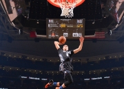 开云下载-黑马突围，拉塞尔率队终结红牛霸权，法拉利力克卫冕冠军的战术革命