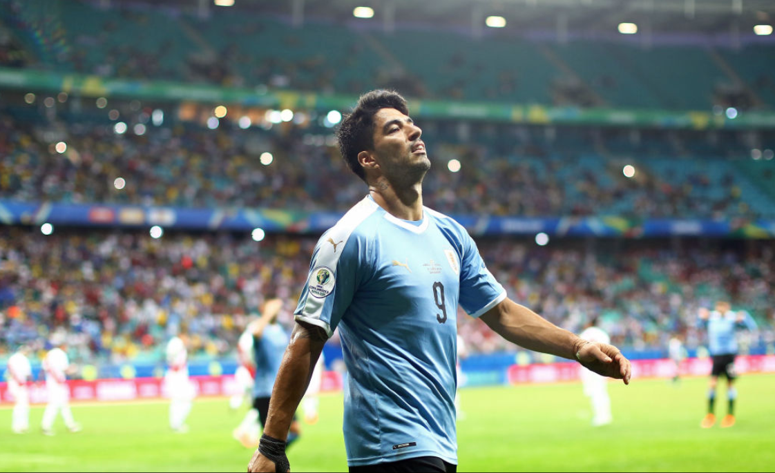 秘鲁鏖战瑞典,苏亚雷斯爆发神勇的简单介绍 秘鲁鏖战瑞典,苏亚雷斯爆发神勇的简单介绍