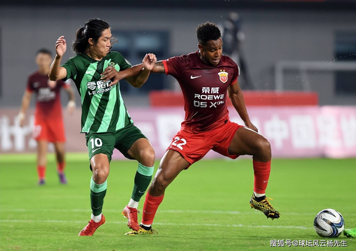 精彩绝伦：热门球队斗志高昂的简单介绍