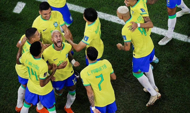 摩洛哥完胜荷兰，内马尔点燃赛场