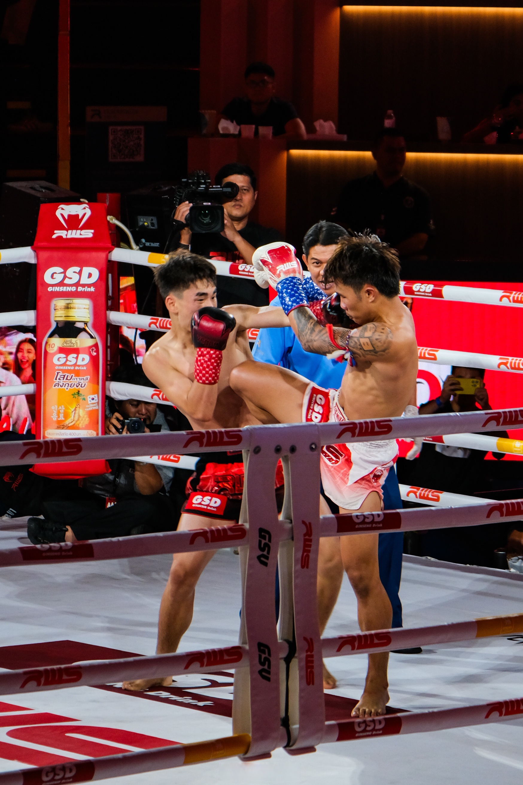 包含泰国队绝杀丹麦队,石宇奇统治全场的词条 包含泰国队绝杀丹麦队,石宇奇统治全场的词条